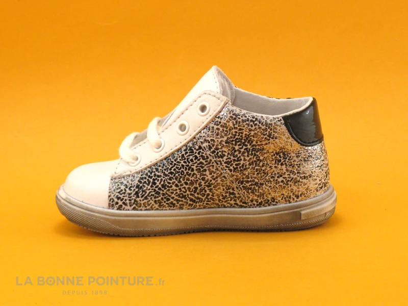 Bopy RECLAIR Blanc - Imprime Argent - Chaussure Montante Fille 5 Bopy RECLAIR Blanc - Imprime Argent - Chaussure Montante Fille – Image 3