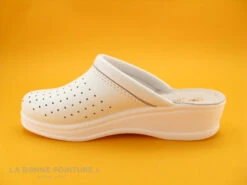 SANITAL LIGHT Sabot Perforé Cuir Blanc 1350 -Magasin De Chaussures cd24607c73b9e66c561f35ea11d5d5ef img 3262 70681