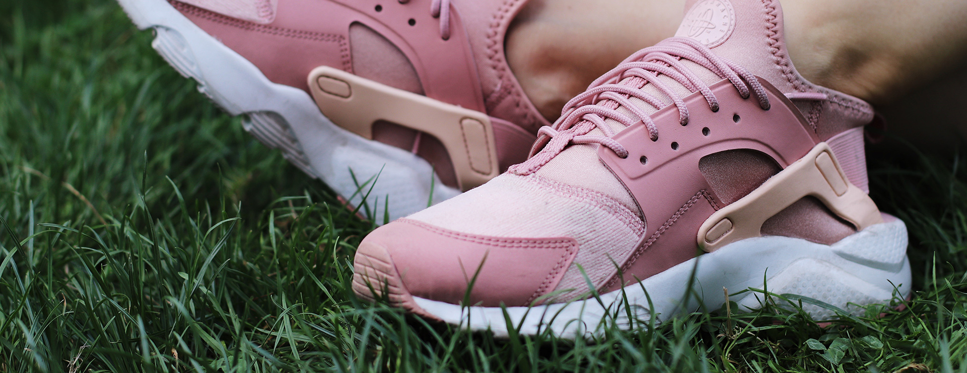 Magasin De Chaussures -Magasin De Chaussures photo 1549971352 c31ced98e984 1